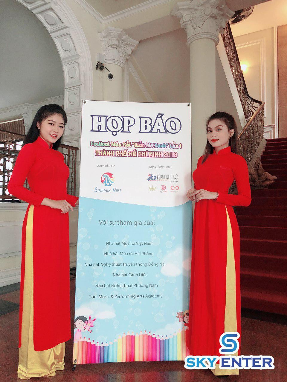 to-chuc-su-kien-hop-bao